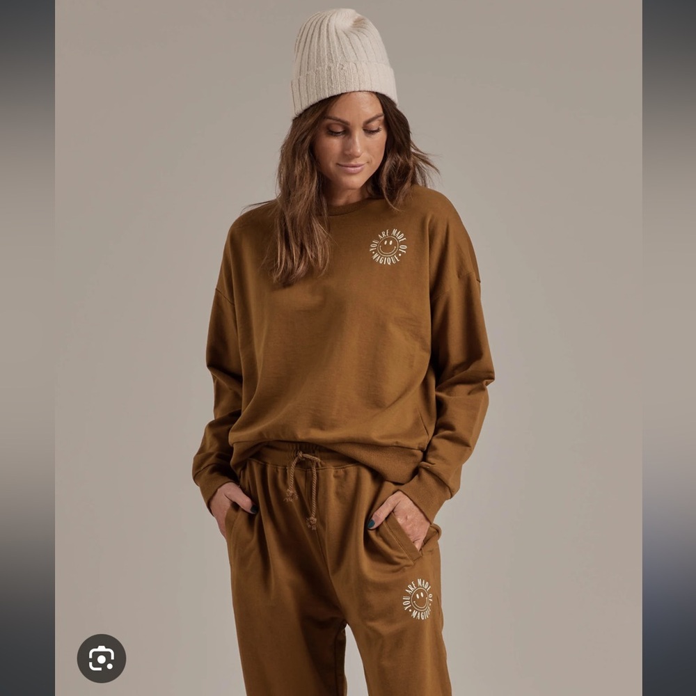 Rylee + Cru You Are Made of Magique Chartreuse Jogger and Pullover